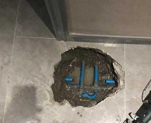 西工阳台漏水维修公司分享下暖气管道漏水的原因有哪些